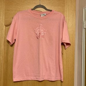 NWOT Willow Ridge women pink tops. Size M. 50%Polyester/50%cotton. Made in USA.